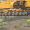 Ezzel a 640 tonnás „vasszörnnyel” épít napok alatt új hidakat Kína