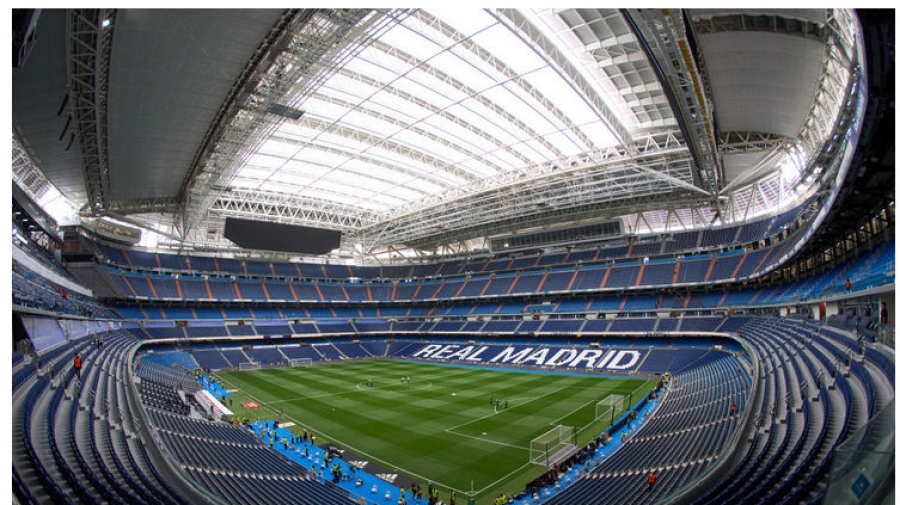 A Bernabéu stadion gyepszőnyege percek alatt eltűnik a föld alatt